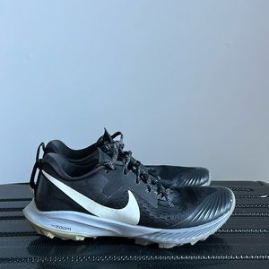 Nike Trail Terra Kiger Air Zoom - Woman 8 Black!